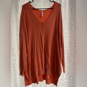 Women’s orange sweater. Size 1x.